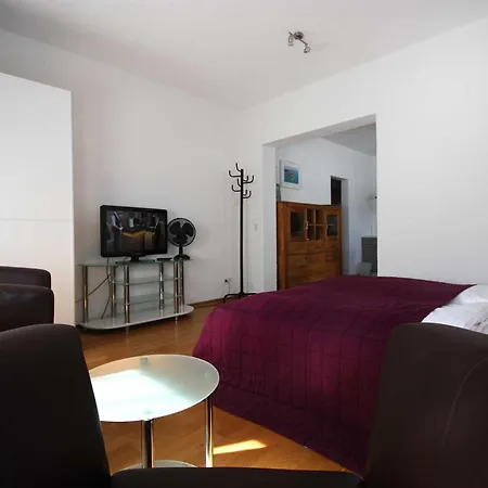 Konstanzer Apartman *